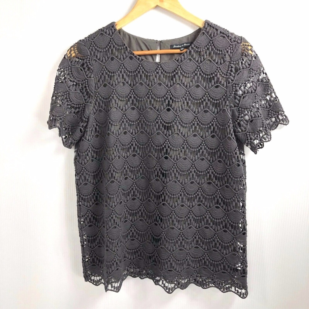 Madewell Broadway & Broome Scallop Crochet  Medium